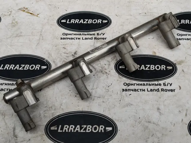 Топливная рейка левая Land Rover  Sport L320