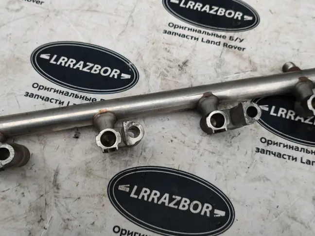 Топливная рейка левая Land Rover  Sport L320