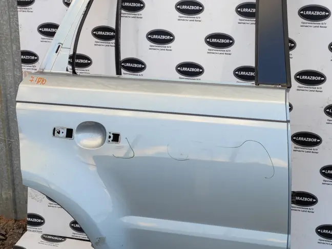 Дверь задняя правая Range Rover Sport L320 05-12