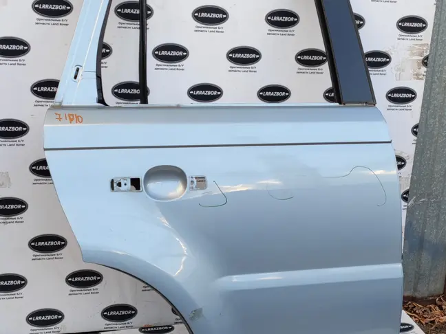 Дверь задняя правая Range Rover Sport L320 05-12