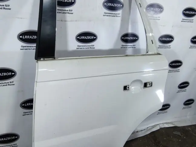 Дверь задняя левая Range Rover Sport L320 05-12