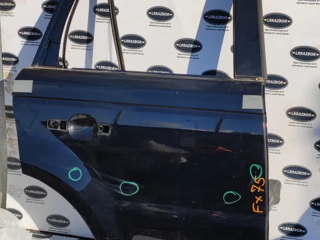 Дверь задняя правая Range Rover Sport L320 05-12