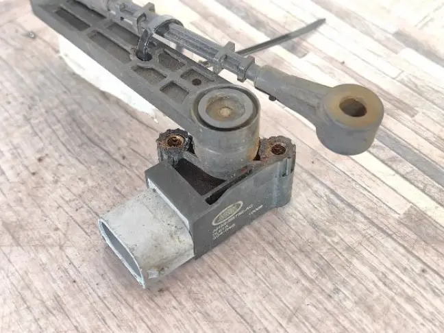 Датчик положения кузова задний RRS L320