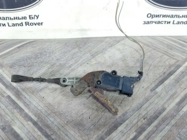 Датчик положения кузова передний RRS L320 рест