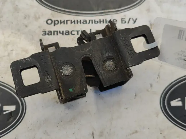 Замок капота левый Land Rover Sport L320 05-13