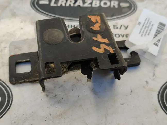 Замок капота левый Land Rover Sport L320 05-13