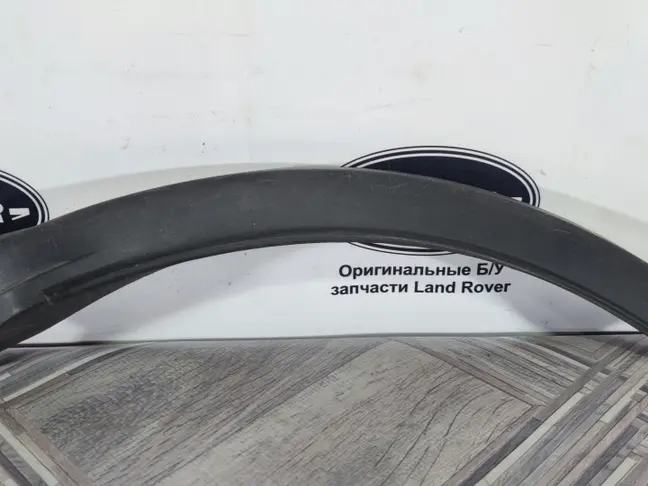 Молдинг заднего крыла левого Land Rover Sport L320