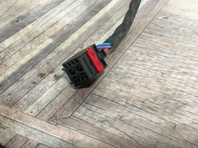 Амортизатор багажника Land Rover Sport L320