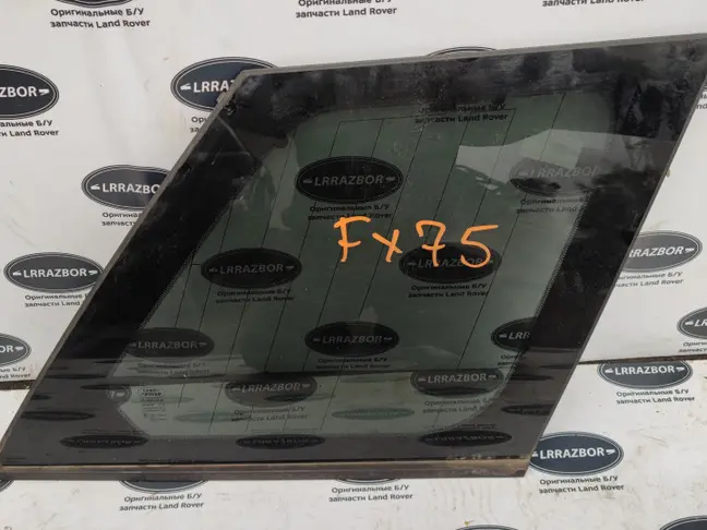 Стекло кузовное глухое правое Land Rover Sport 320