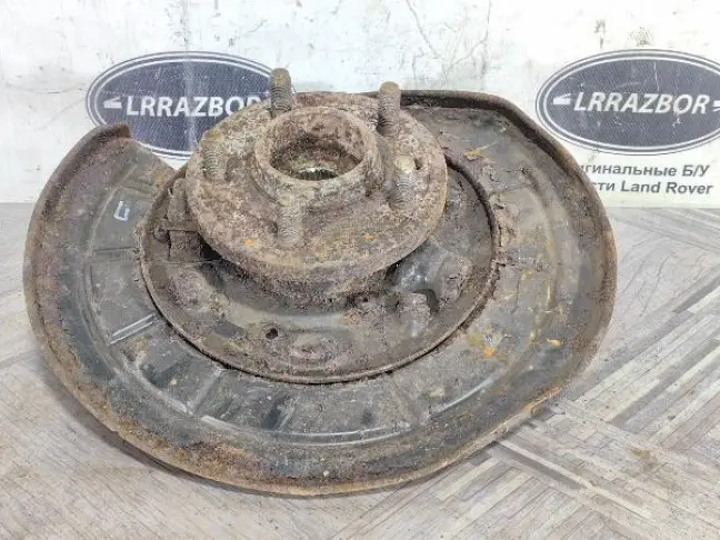 Кулак задний левый Range Rover Sport L320