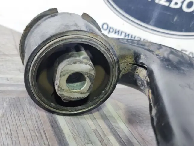 Рычаг передний нижний правый Land Rover Sport L320