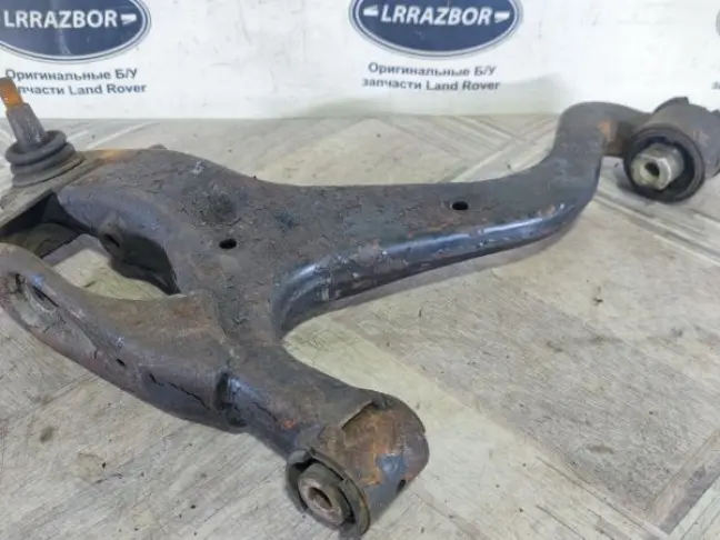 Рычаг передний нижний левый Range Rover Sport L320