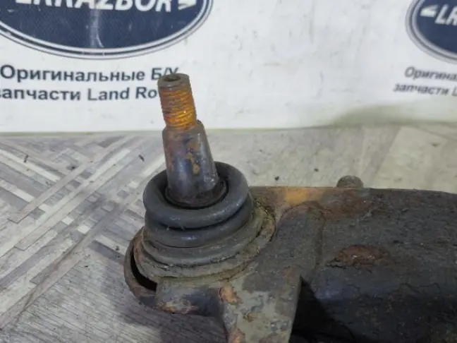 Рычаг передний нижний левый Range Rover Sport L320