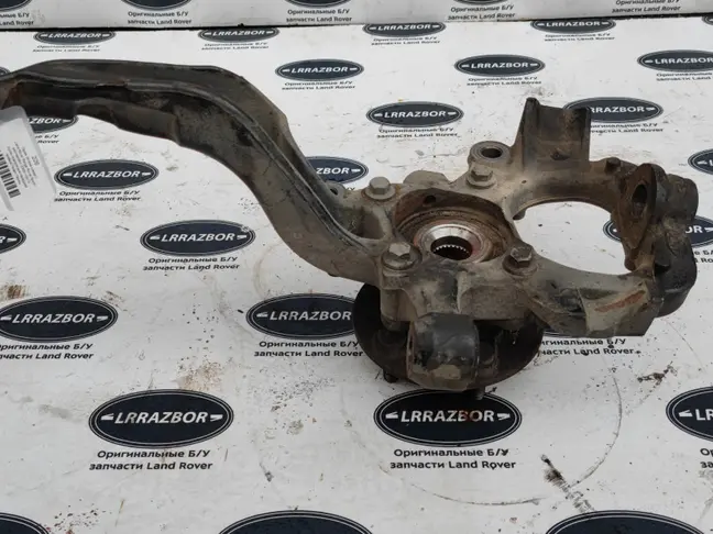 Кулак передний правый Range Rover Sport L320 09-13