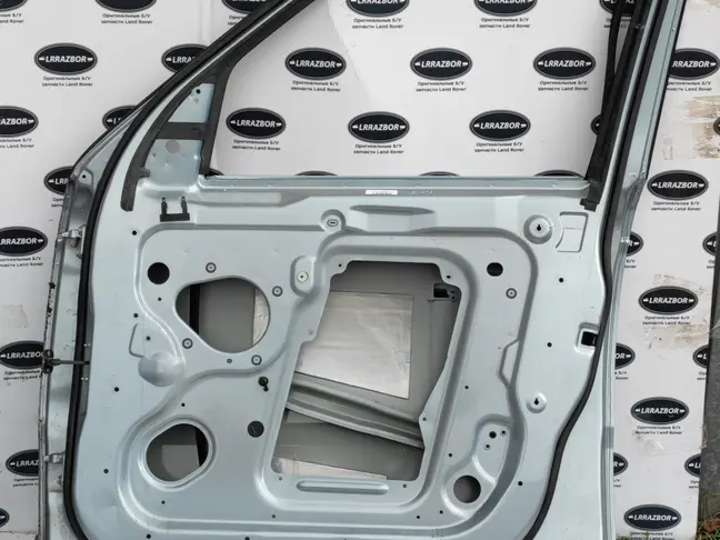 Дверь передняя правая Range Rover Sport L320 05-12