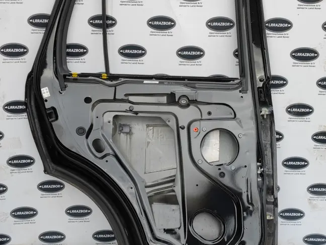 Дверь задняя левая Range Rover Sport L320 05-12