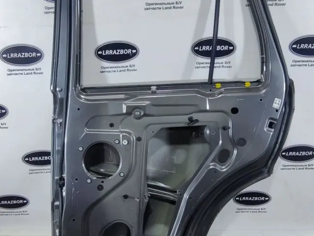 Дверь задняя правая Range Rover Sport L320 05-12