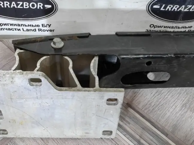 Усилитель заднего бампера Land Rover Sport 2