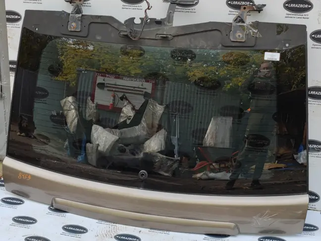 Стекло крышки багажника Range Rover Sport L320