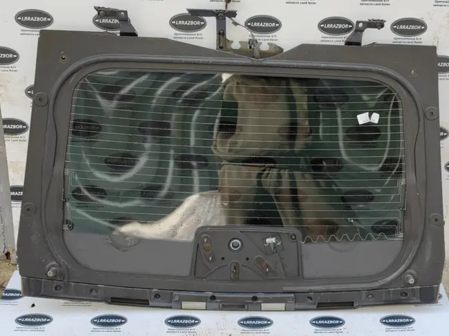 Стекло крышки багажника Range Rover Sport L320