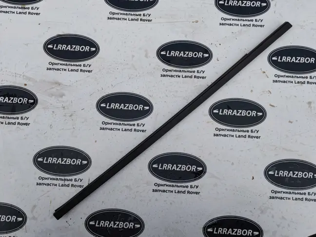 Молдинг стекла заднего правого Range Sport L320