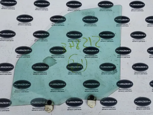 Стекло двери передней правой RangeRover Sport L320