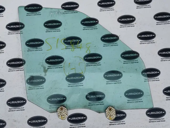 Стекло двери передней правой RangeRover Sport L320