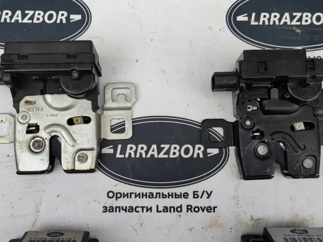 Замок стекла багажника Range Rover Sport L320