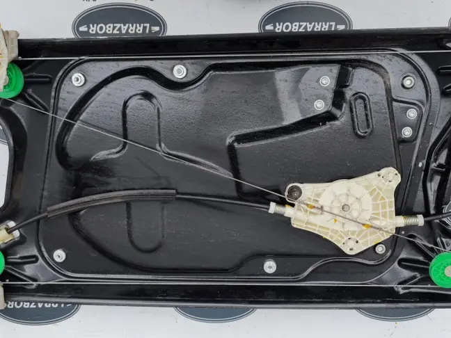 Стеклоподъемник передний правый Range Sport L320