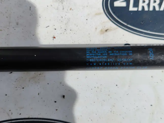 Амортизатор стекла 5-двери Range Sport L320