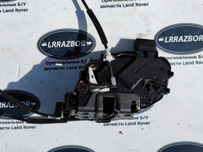 Замок двери передний левый Range Rover Sport L320