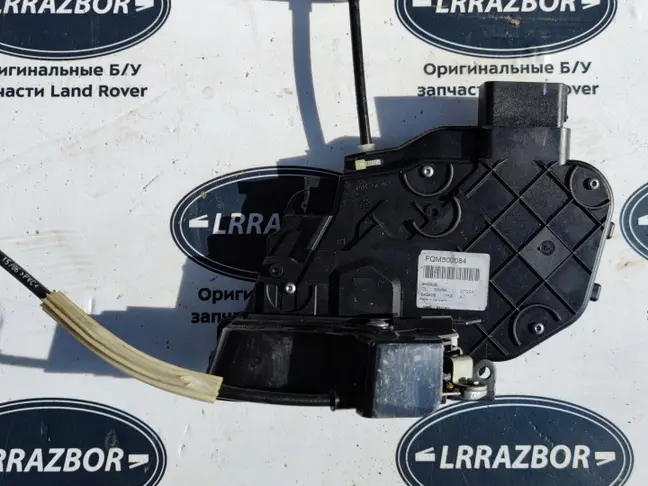 Замок двери задний правый Range Rover Sport L320