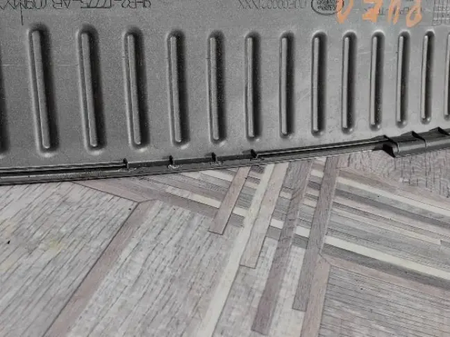 Накладка заднего бампера Range Rover Sport L320