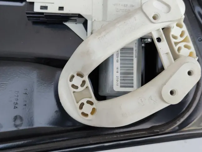 Стеклоподъемник передний правый Range Sport L320