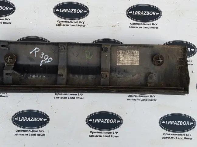 Молдинг двери задний правый Range Rover Sport 320