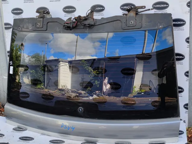 Стекло крышки багажника Range Rover Sport L320