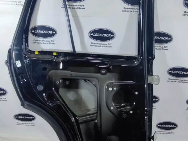 Дверь задняя левая Range Rover Sport L320 05-12