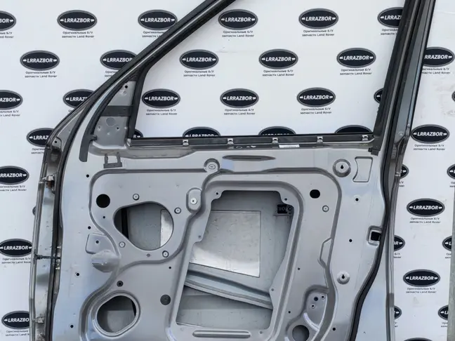 Дверь передняя правая Range Rover Sport L320 05-12