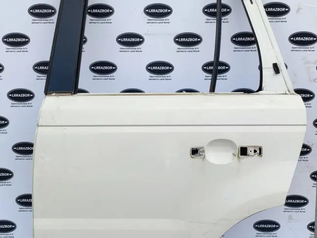 Дверь задняя левая Range Rover Sport L320 05-12
