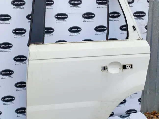 Дверь задняя левая Range Rover Sport L320 05-12