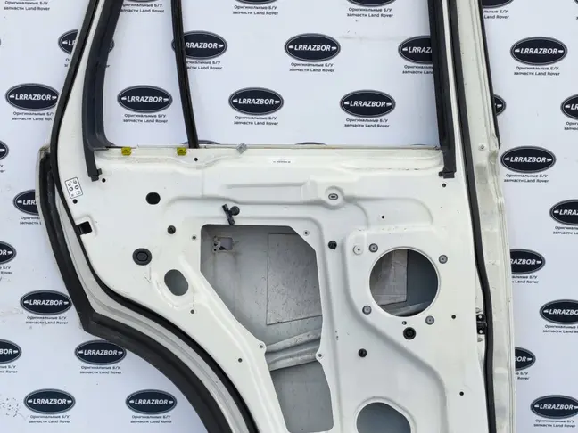 Дверь задняя левая Range Rover Sport L320 05-12