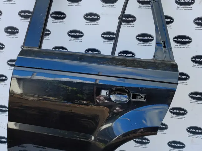 Дверь задняя левая Range Rover Sport L320 05-12