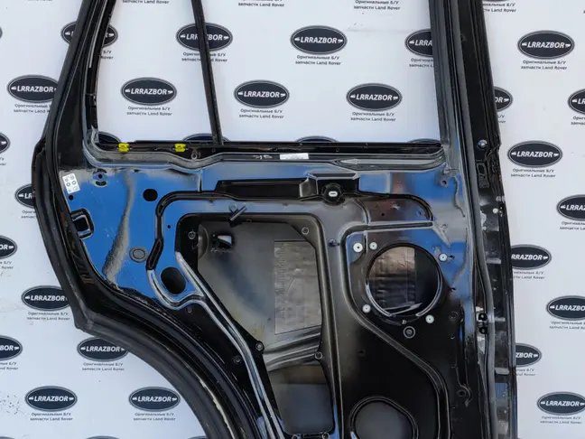 Дверь задняя левая Range Rover Sport L320 05-12