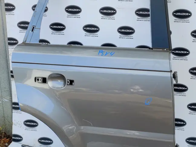 Дверь задняя правая Range Rover Sport L320 05-12