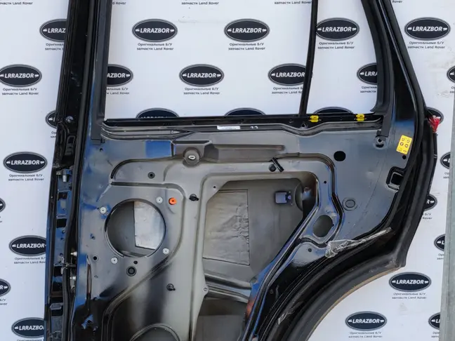 Дверь задняя правая Range Rover Sport L320 05-12