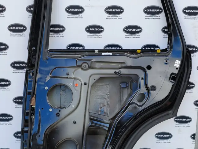 Дверь задняя правая Range Rover Sport L320 05-12