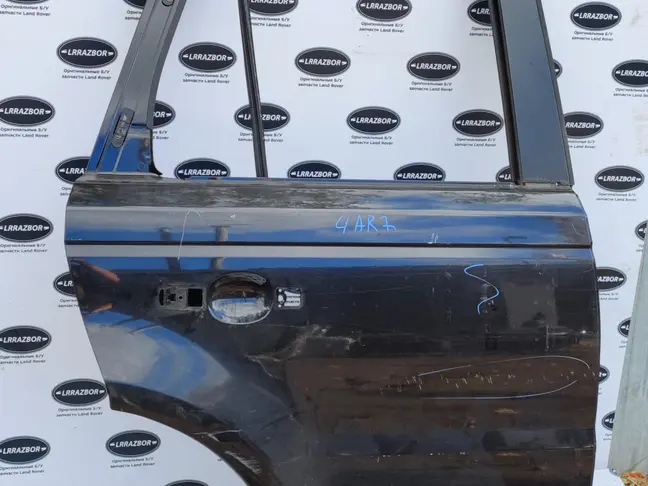 Дверь задняя правая Range Rover Sport L320 05-12