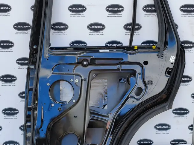 Дверь задняя правая Range Rover Sport L320 05-12
