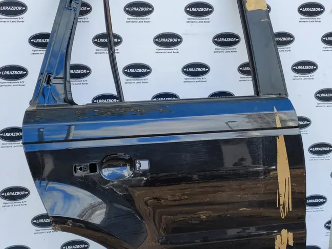 Дверь задняя правая Range Rover Sport L320 05-12