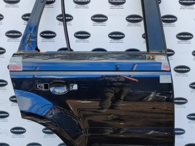 Дверь задняя правая Range Rover Sport L320 05-12